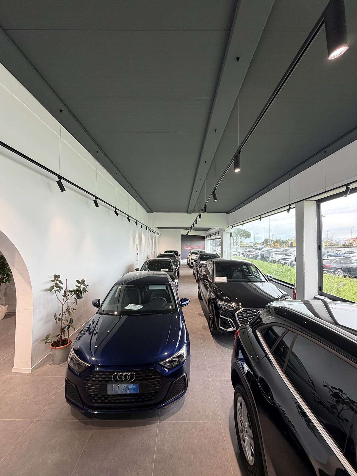 Concessionaria Audi Cascina