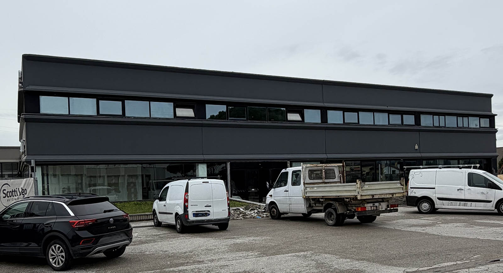 Concessionaria Mercedes Cascina